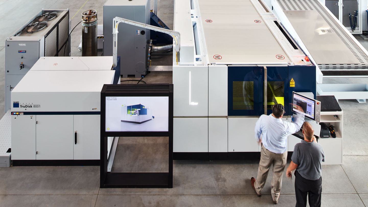 Machines in the Smart Factory in Chicago
