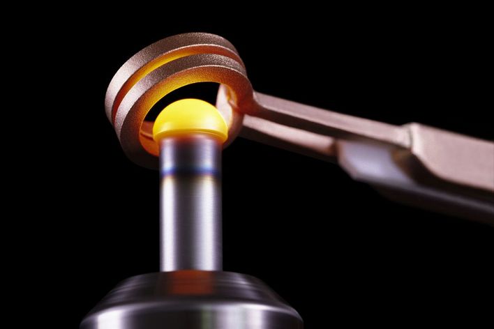 Induktive Materialprüfung und Wärmebehandlung