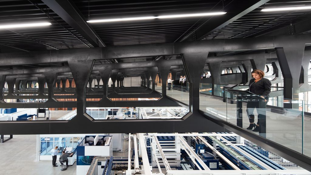 Skywalk in the Smart Factory in Chicago