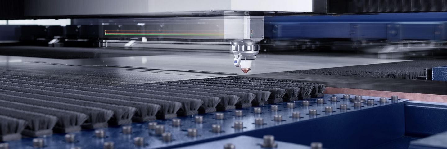 TruLaser Center 7030, cutting head in action