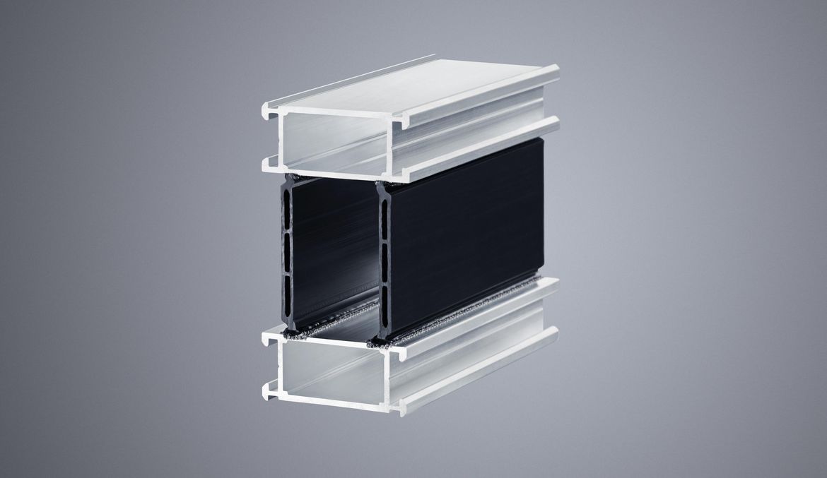 Plastic-metal hybrid connection